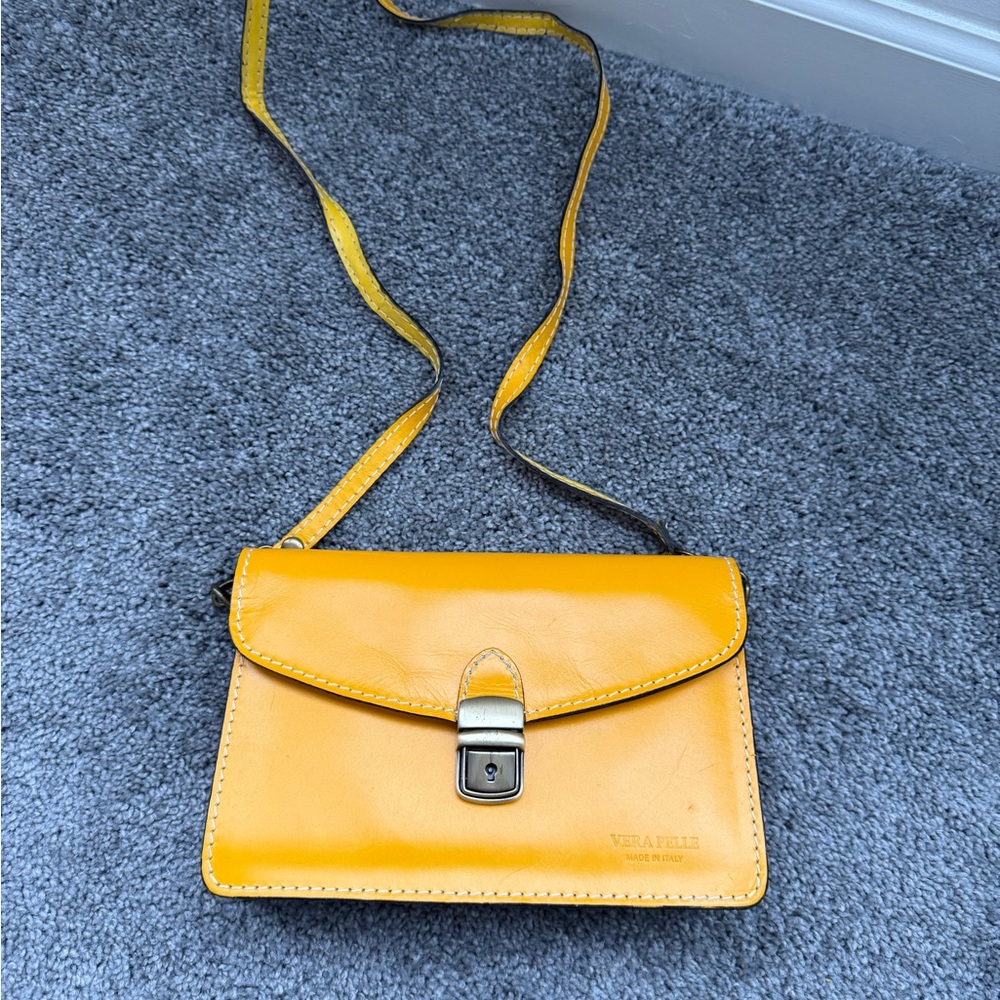 Vera Pelle Mustard Leather Crossbody Bag